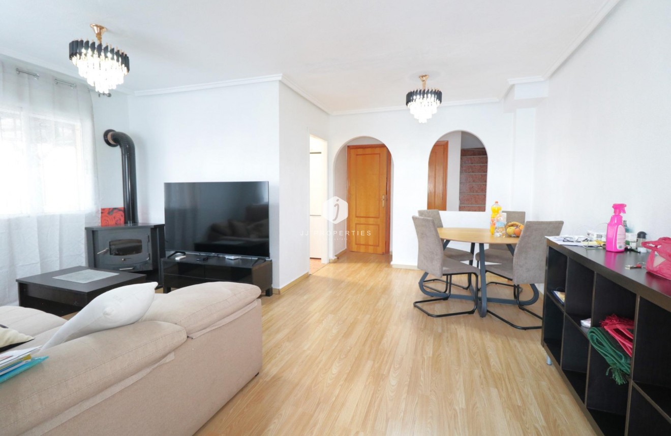 Aus zweiter Hand - Chalet -
Torrevieja - Carrefour