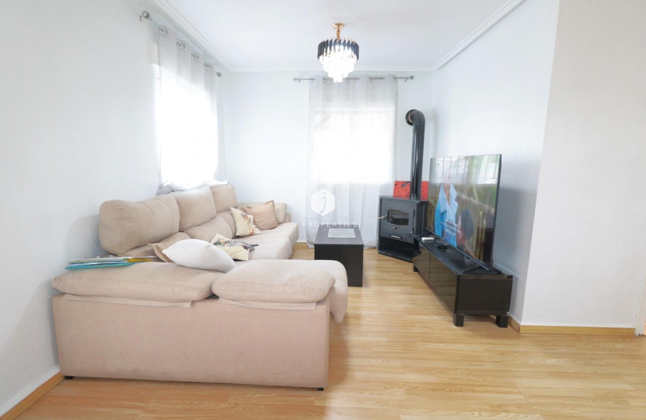 Aus zweiter Hand - Chalet -
Torrevieja - Carrefour