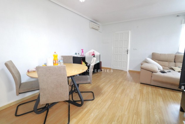 Aus zweiter Hand - Chalet -
Torrevieja - Carrefour