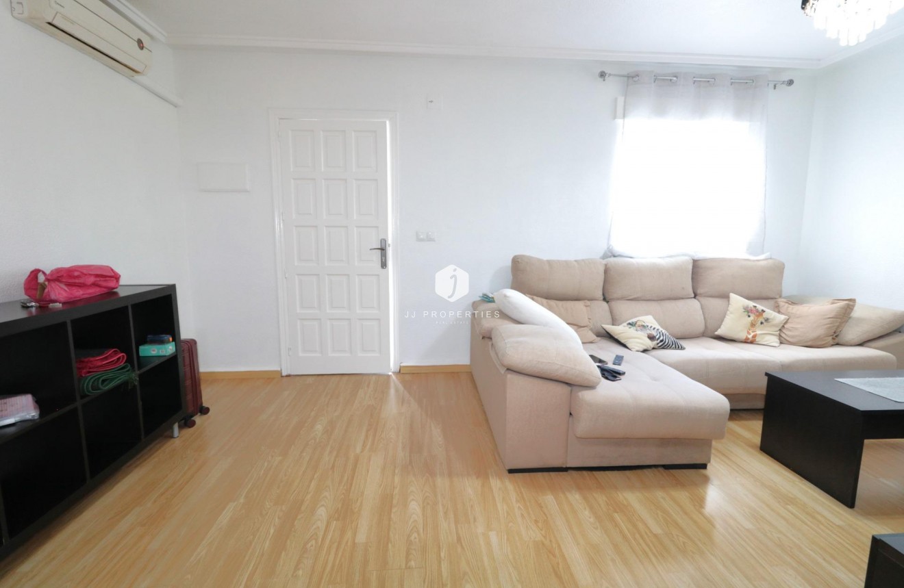 Aus zweiter Hand - Chalet -
Torrevieja - Carrefour