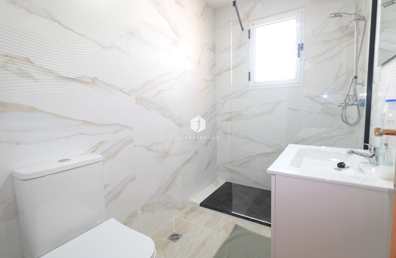 Aus zweiter Hand - Chalet -
Torrevieja - Carrefour