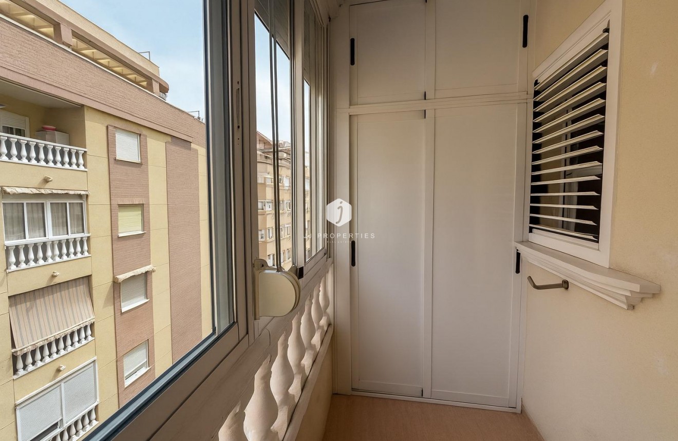 D'occasion - Appartement -
Torrevieja - Parque las naciones