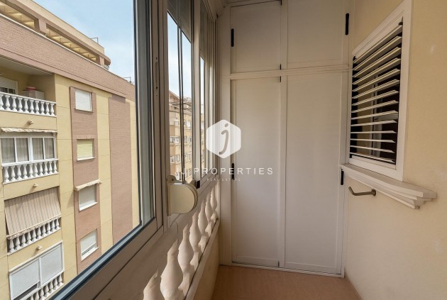 D'occasion - Appartement -
Torrevieja - Parque las naciones