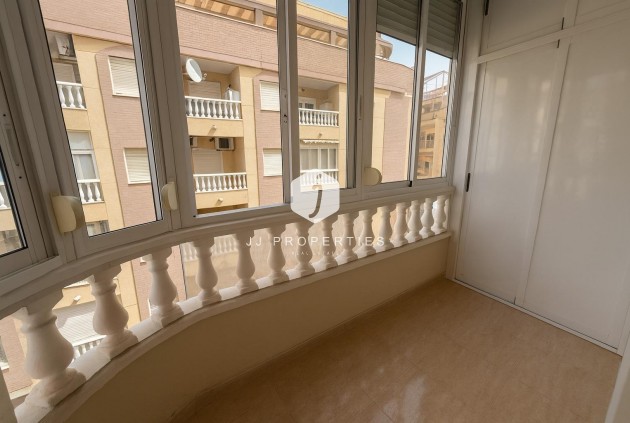 D'occasion - Appartement -
Torrevieja - Parque las naciones