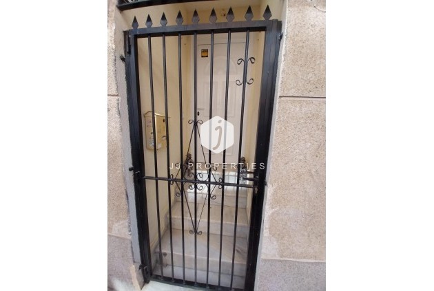 Tweedehands - Appartement / flat -
Torrevieja - Centro