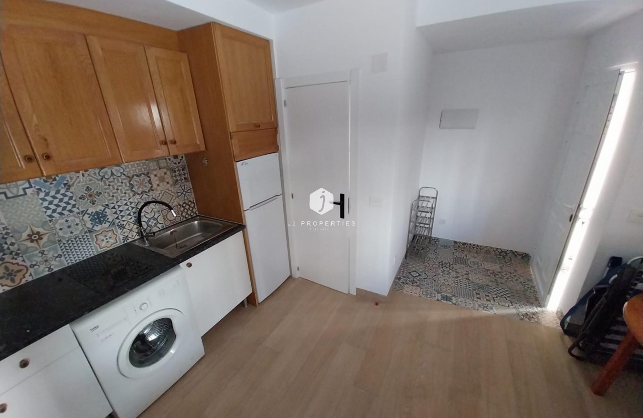 Tweedehands - Appartement / flat -
Torrevieja - Centro