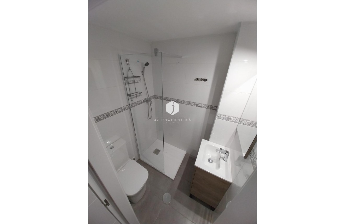 Tweedehands - Appartement / flat -
Torrevieja - Centro