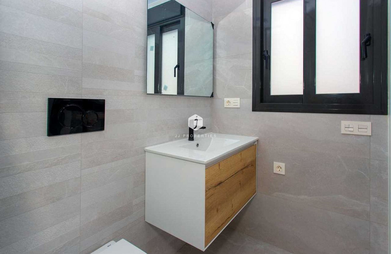 D'occasion - Appartement -
Torrevieja - Costa Blanca