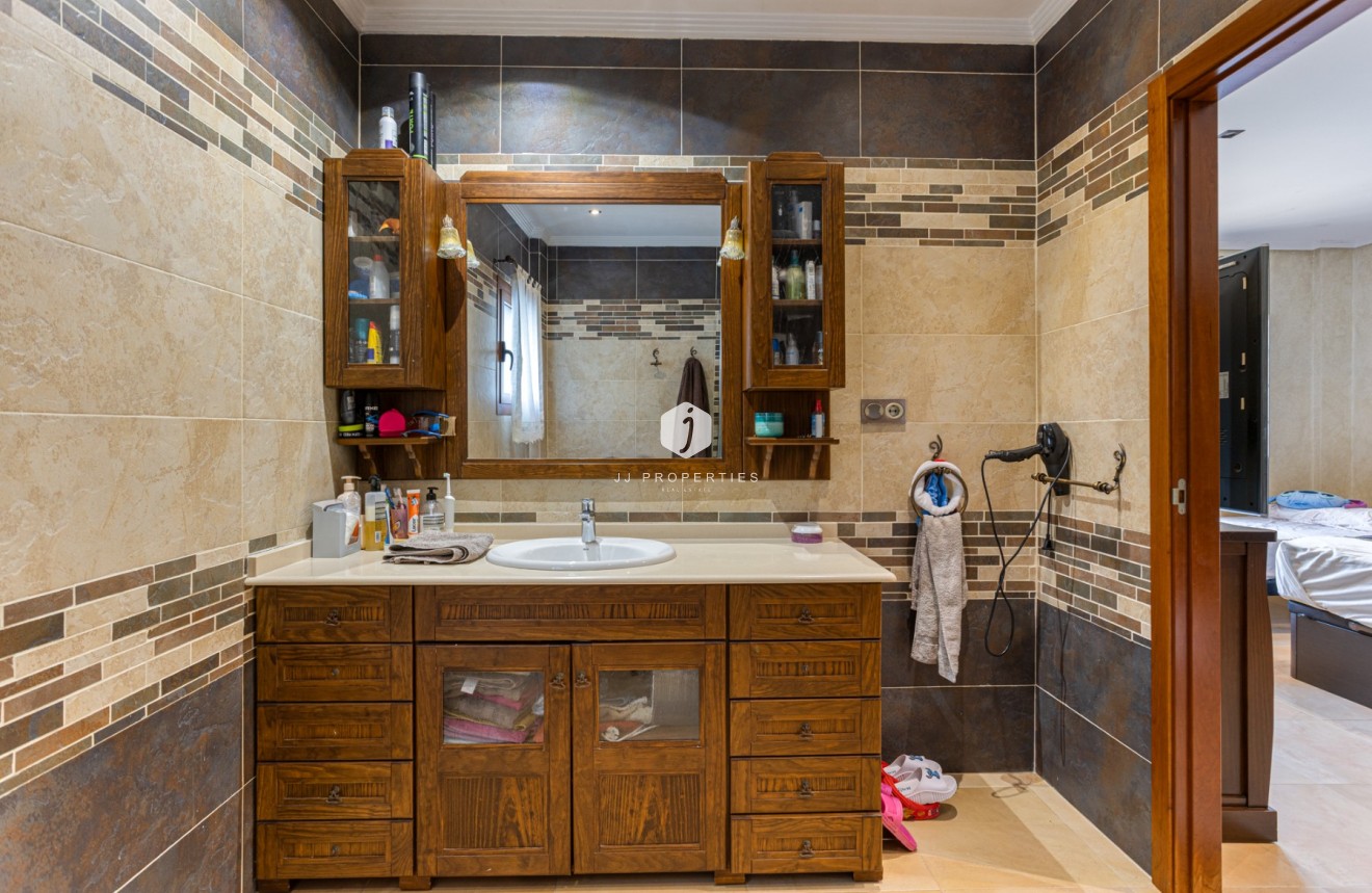 D'occasion - Villa -
Los Montesinos - Costa Blanca