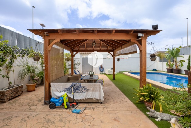 D'occasion - Villa -
Los Montesinos - Costa Blanca