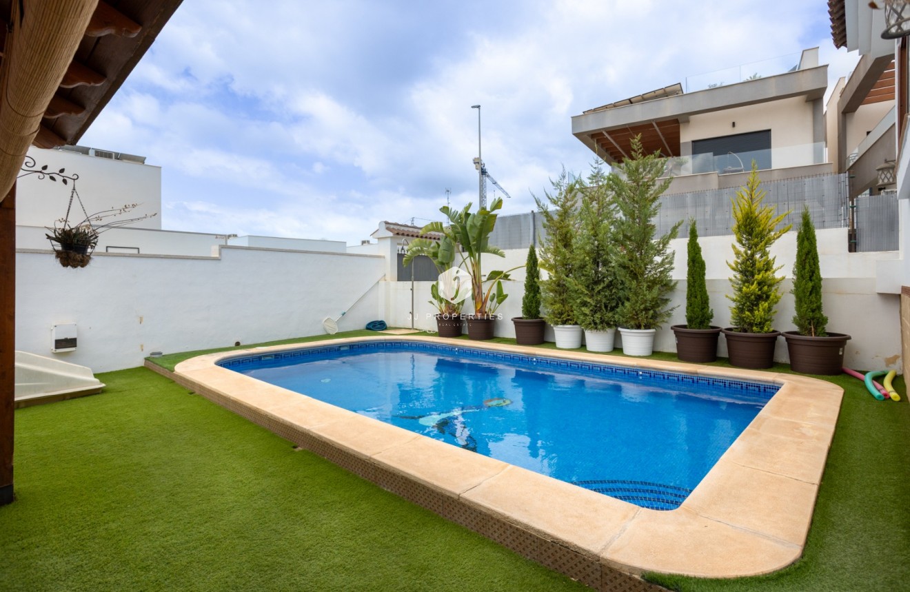 D'occasion - Villa -
Los Montesinos - Costa Blanca