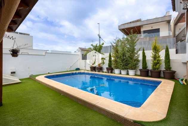 D'occasion - Villa -
Los Montesinos - Costa Blanca