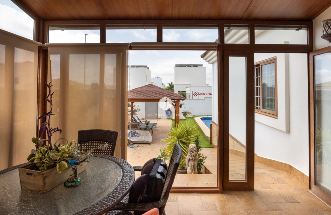 D'occasion - Villa -
Los Montesinos - Costa Blanca