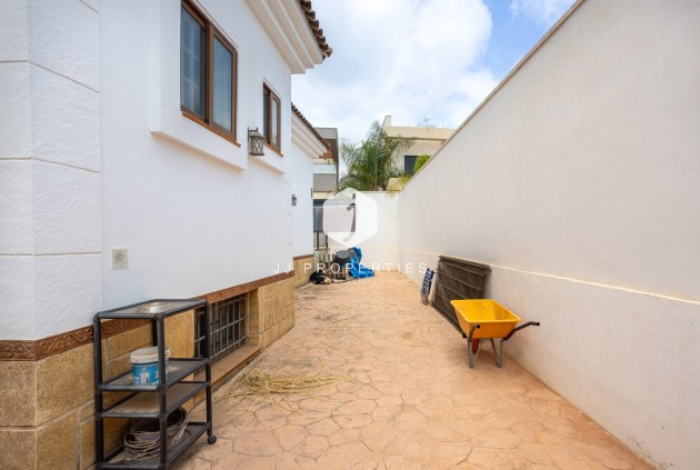 D'occasion - Villa -
Los Montesinos - Costa Blanca