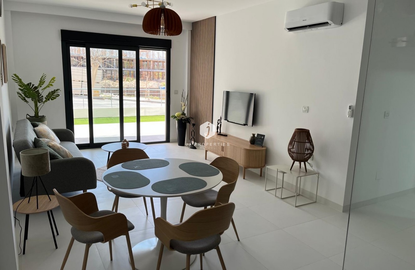 Resale - Apartment / flat -
San Miguel de Salinas - Inland