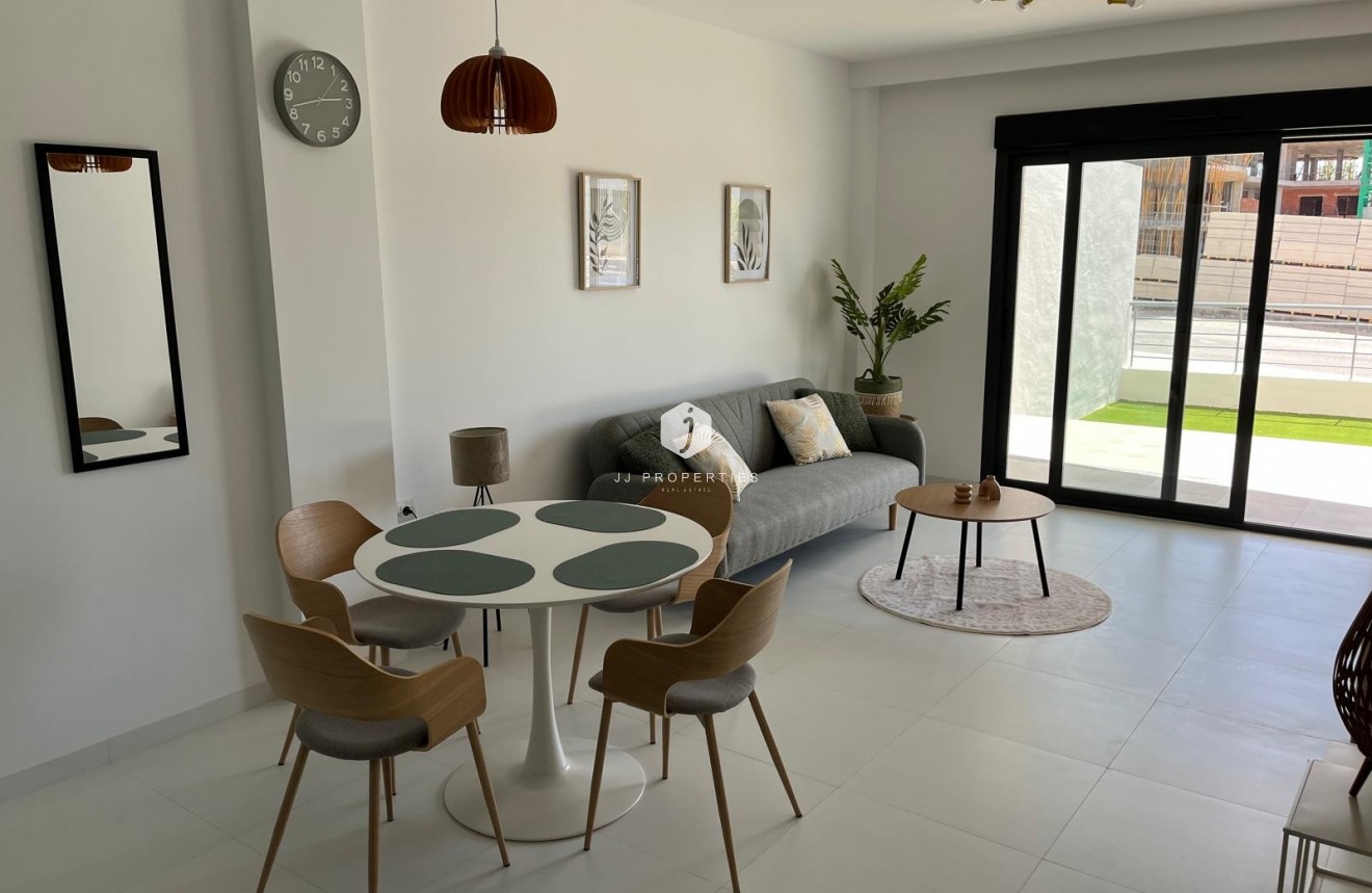 Resale - Apartment / flat -
San Miguel de Salinas - Inland