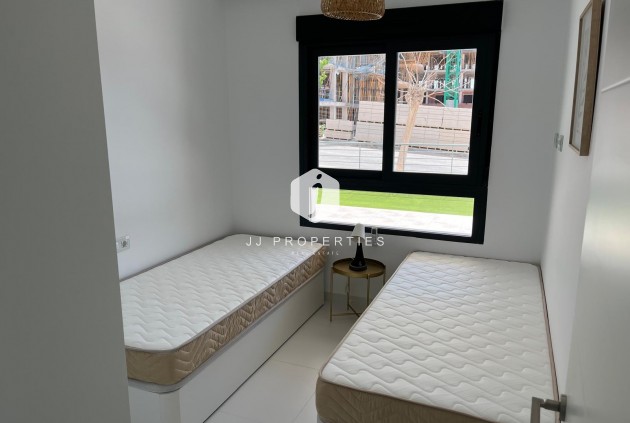 Resale - Apartment / flat -
San Miguel de Salinas - Inland