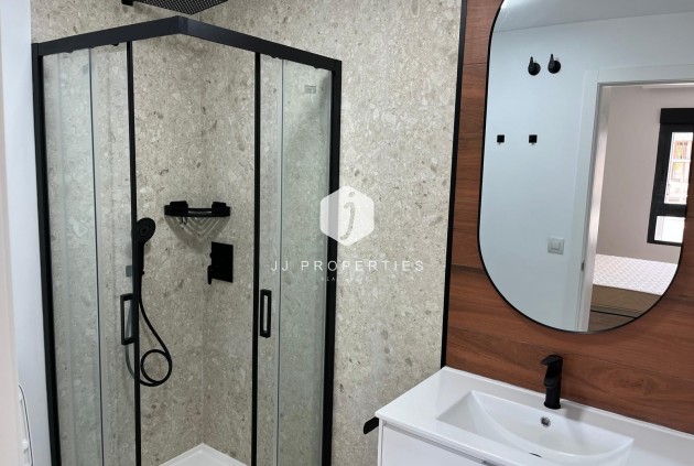 Resale - Apartment / flat -
San Miguel de Salinas - Inland