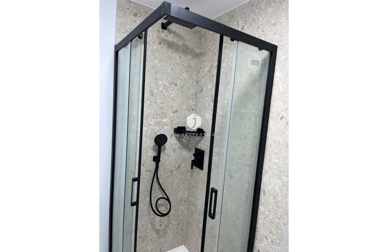 Resale - Apartment / flat -
San Miguel de Salinas - Inland