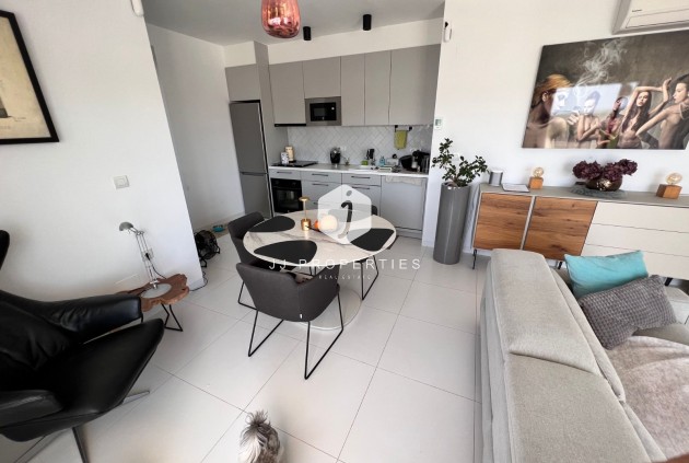 Resale - Apartment / flat -
San Miguel de Salinas - Inland