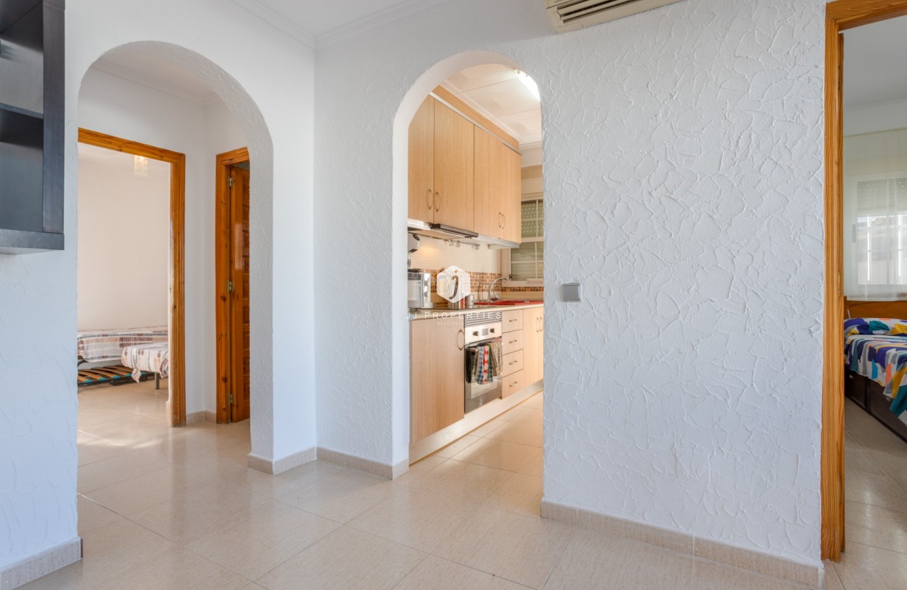 Resale - Villa -
Torrevieja - Costa Blanca