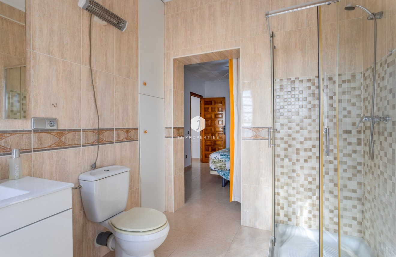 Resale - Villa -
Torrevieja - Costa Blanca