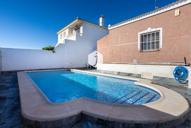Resale - Villa -
Torrevieja - Costa Blanca