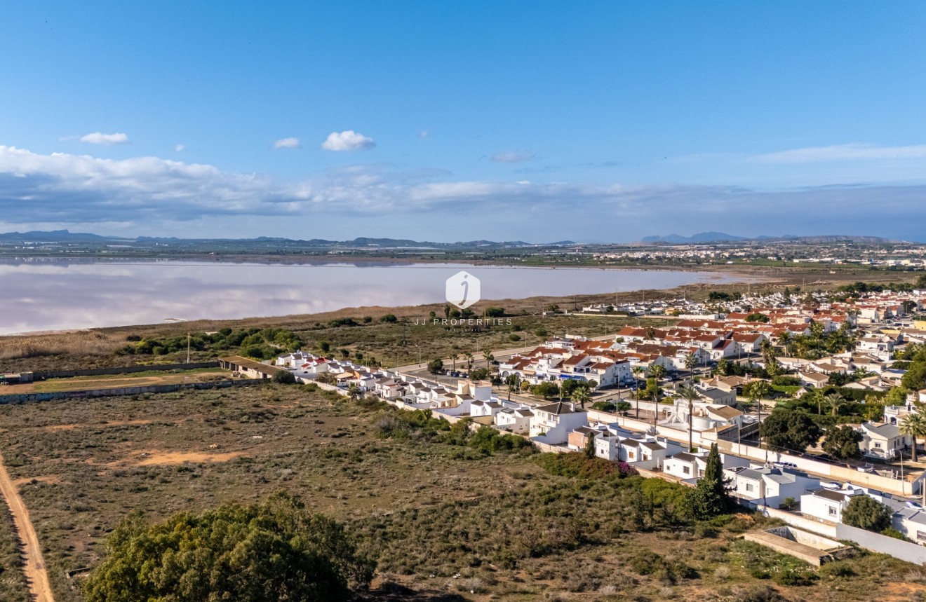 Resale - Villa -
Torrevieja - Costa Blanca