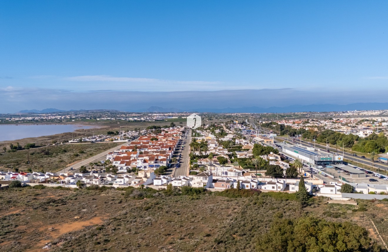 Resale - Villa -
Torrevieja - Costa Blanca