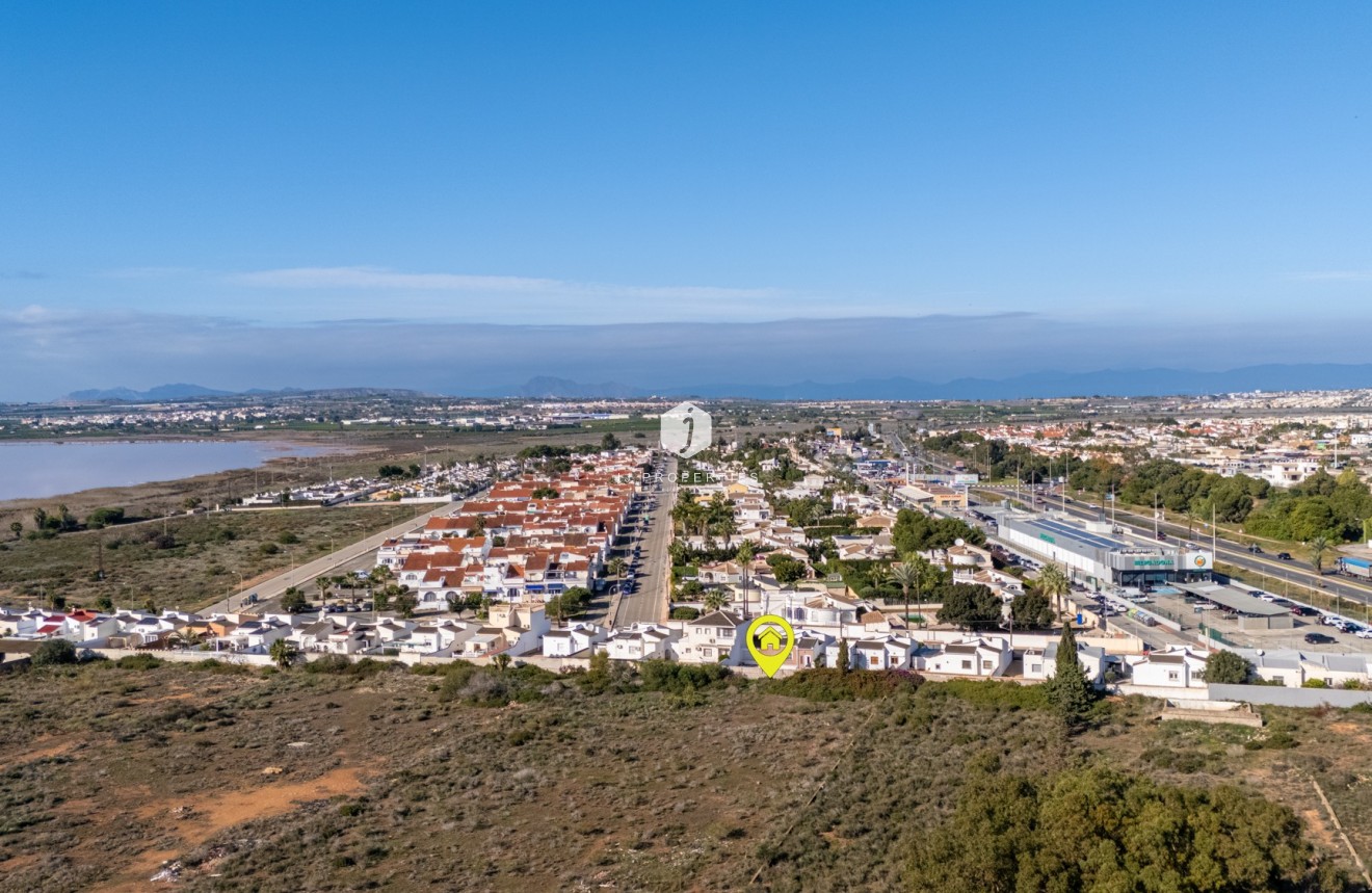 Resale - Villa -
Torrevieja - Costa Blanca