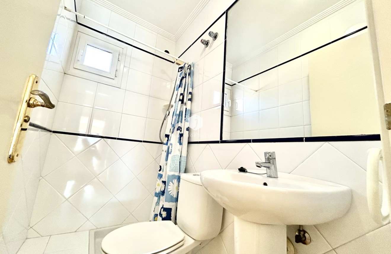 Resale - Chalet -
Cabo Roig - Costa Blanca