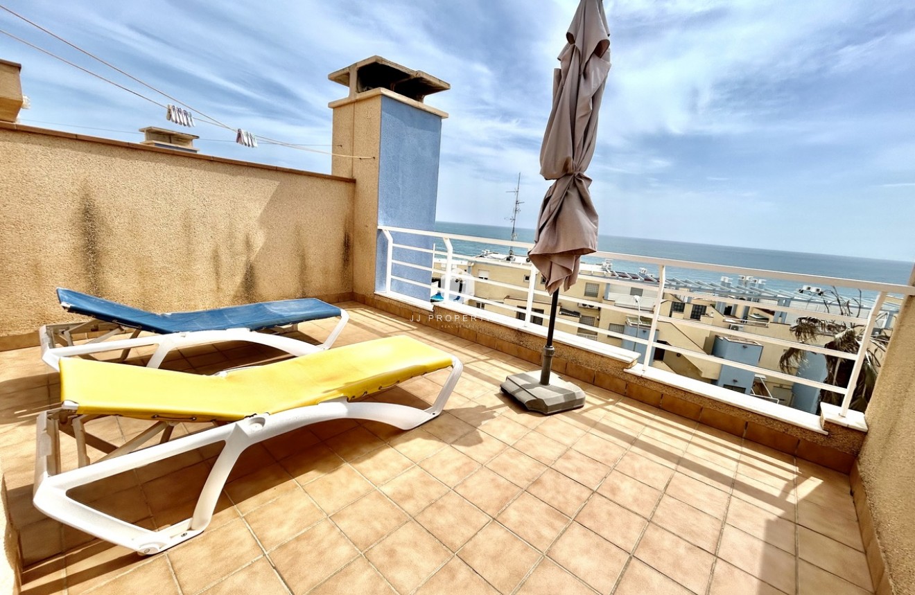 Resale - Chalet -
Cabo Roig - Costa Blanca