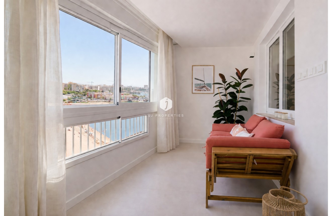 Resale - Apartment / flat -
Torrevieja - Costa Blanca