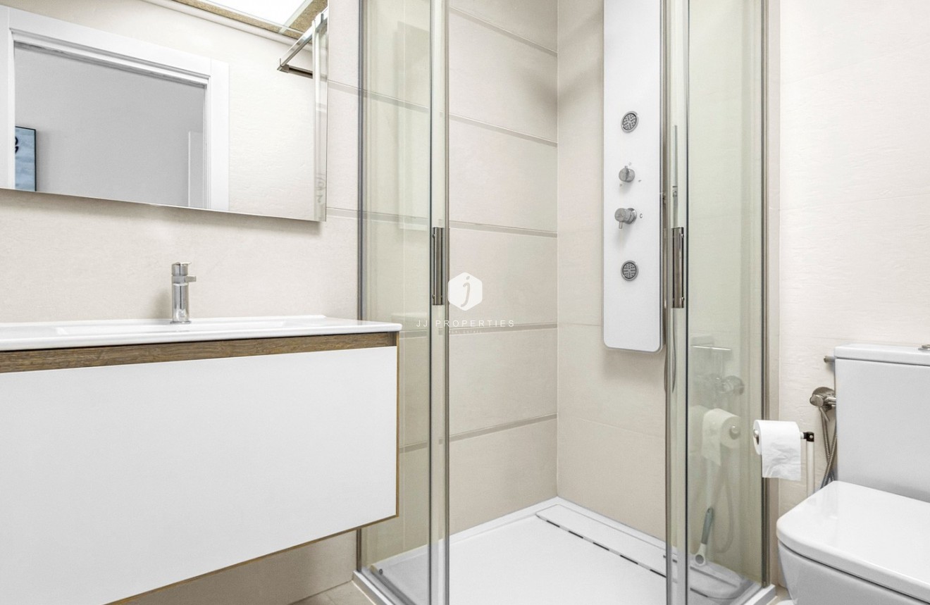 Resale - Apartment / flat -
Torrevieja - Costa Blanca