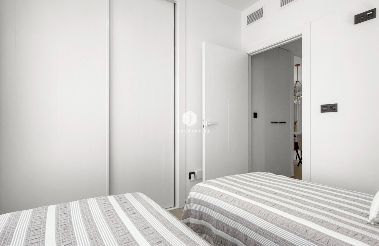 Resale - Apartment / flat -
Torrevieja - Costa Blanca