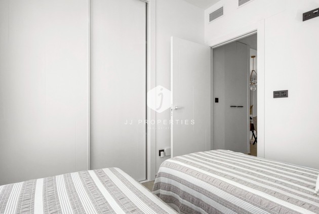 Resale - Apartment / flat -
Torrevieja - Costa Blanca