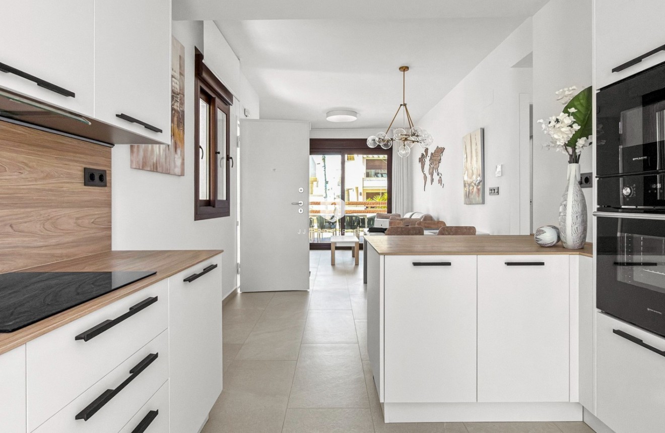 Resale - Apartment / flat -
Torrevieja - Costa Blanca