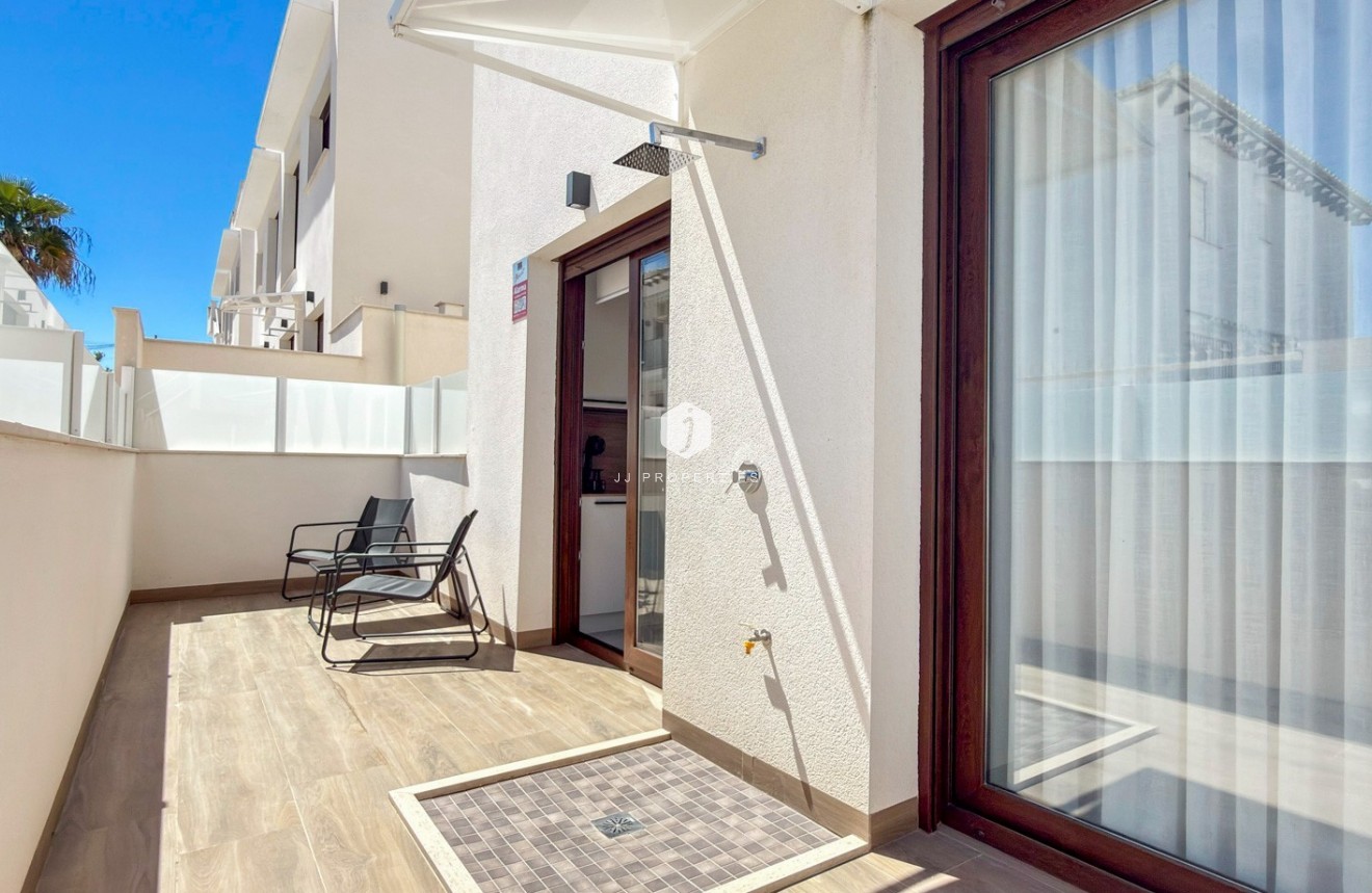 Resale - Apartment / flat -
Torrevieja - Costa Blanca