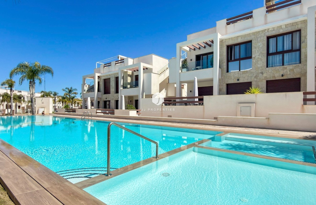 Resale - Apartment / flat -
Torrevieja - Costa Blanca