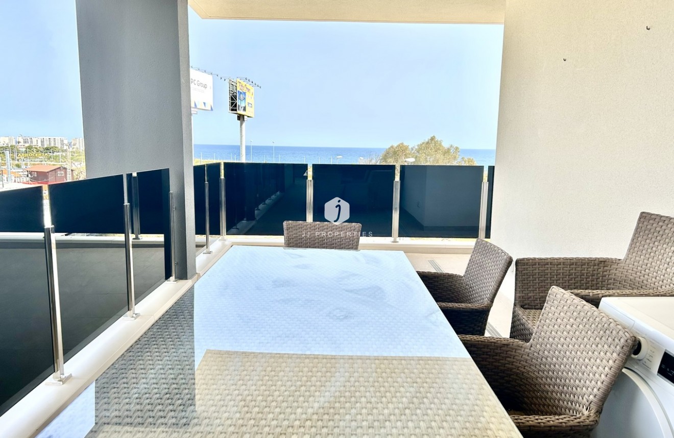 Resale - Apartment / flat -
Playa Flamenca - Costa Blanca