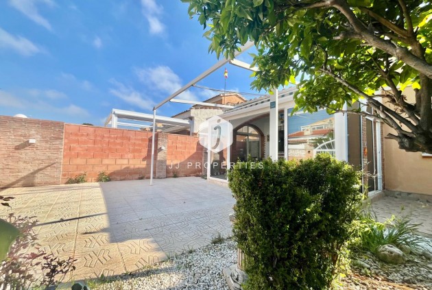 Segunda mano - Villa -
Orihuela Costa - Los Almendros-la Florida