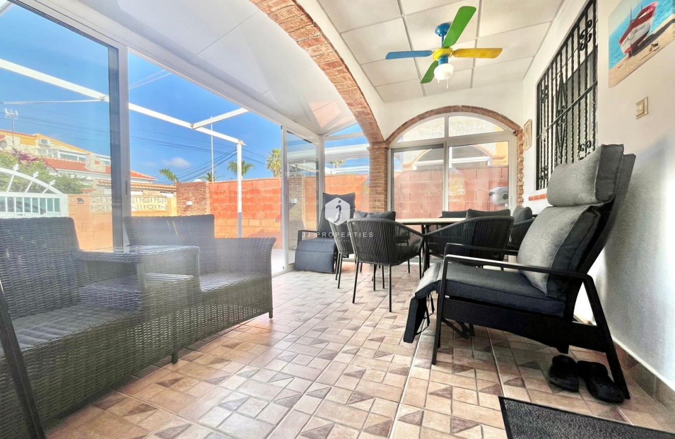 Segunda mano - Villa -
Orihuela Costa - Los Almendros-la Florida