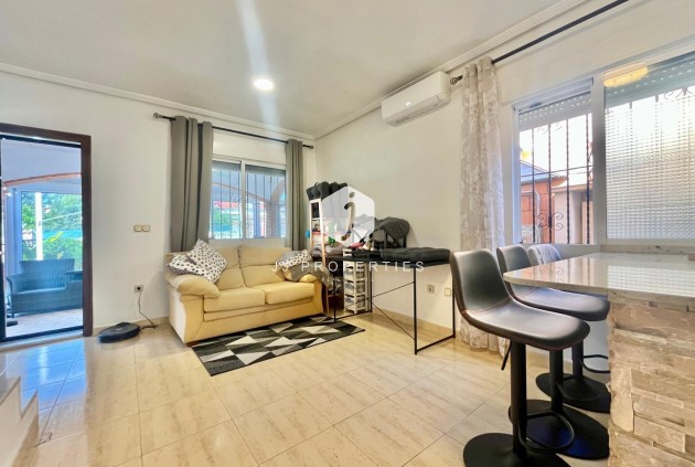 Segunda mano - Villa -
Orihuela Costa - Los Almendros-la Florida