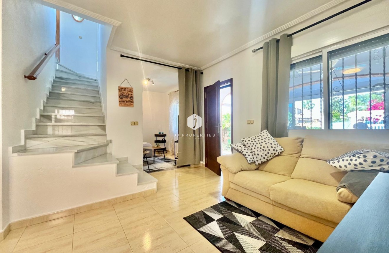 Segunda mano - Villa -
Orihuela Costa - Los Almendros-la Florida