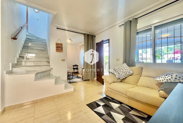 Segunda mano - Villa -
Orihuela Costa - Los Almendros-la Florida