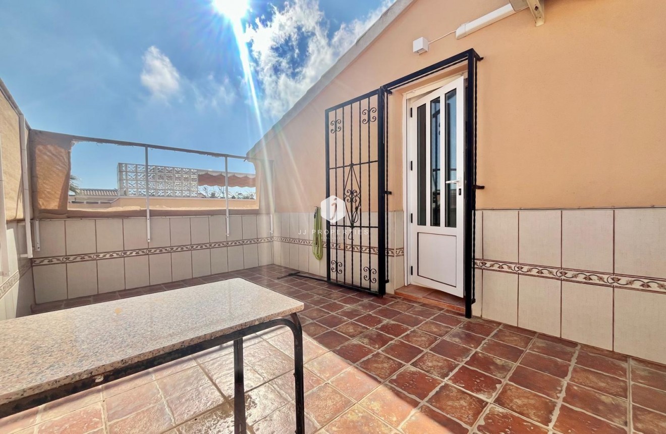 Segunda mano - Villa -
Orihuela Costa - Los Almendros-la Florida