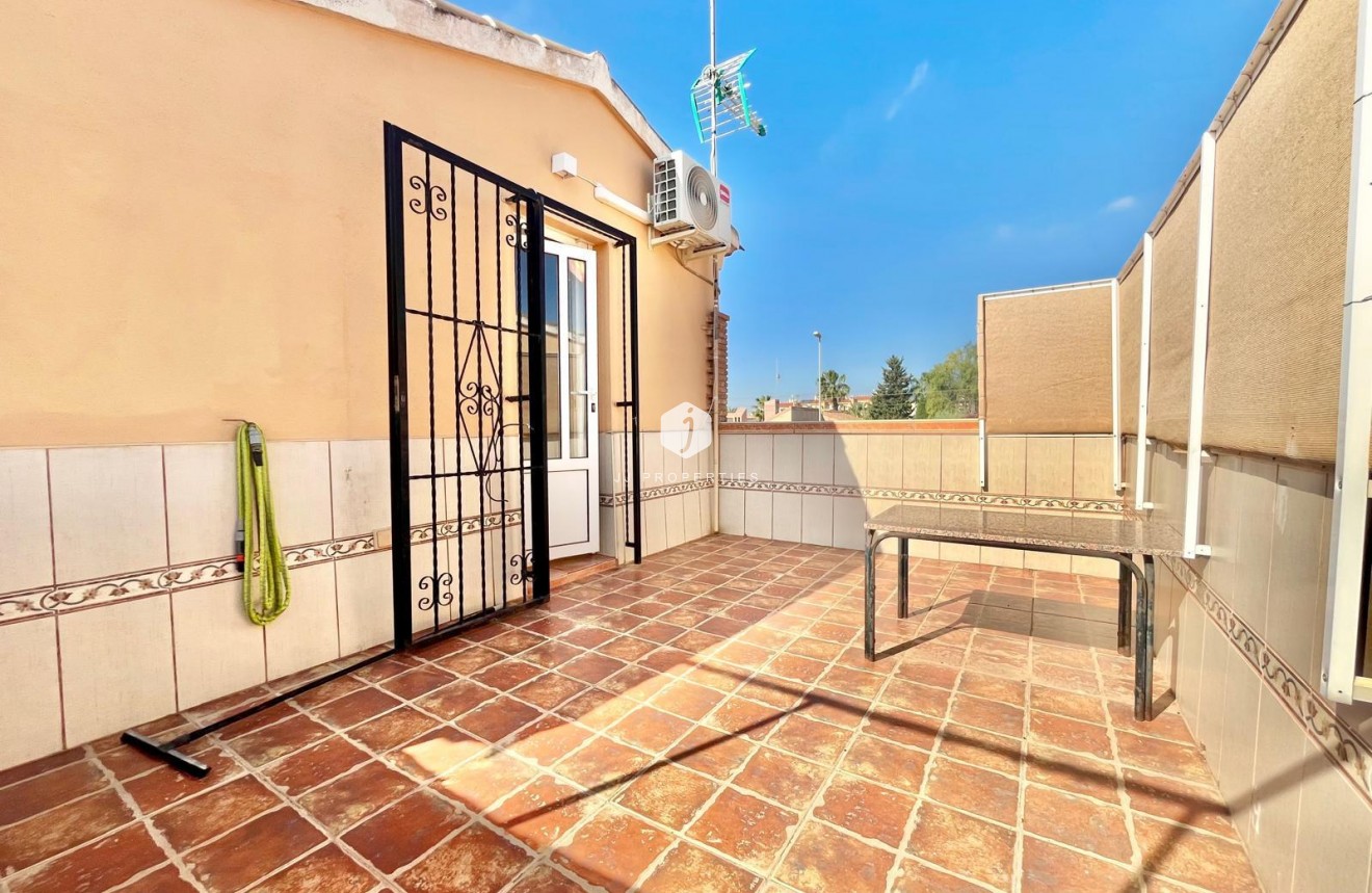 Segunda mano - Villa -
Orihuela Costa - Los Almendros-la Florida