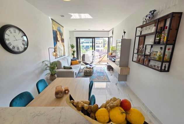 Aus zweiter Hand - Wohnung -
Orihuela Costa - Costa Blanca