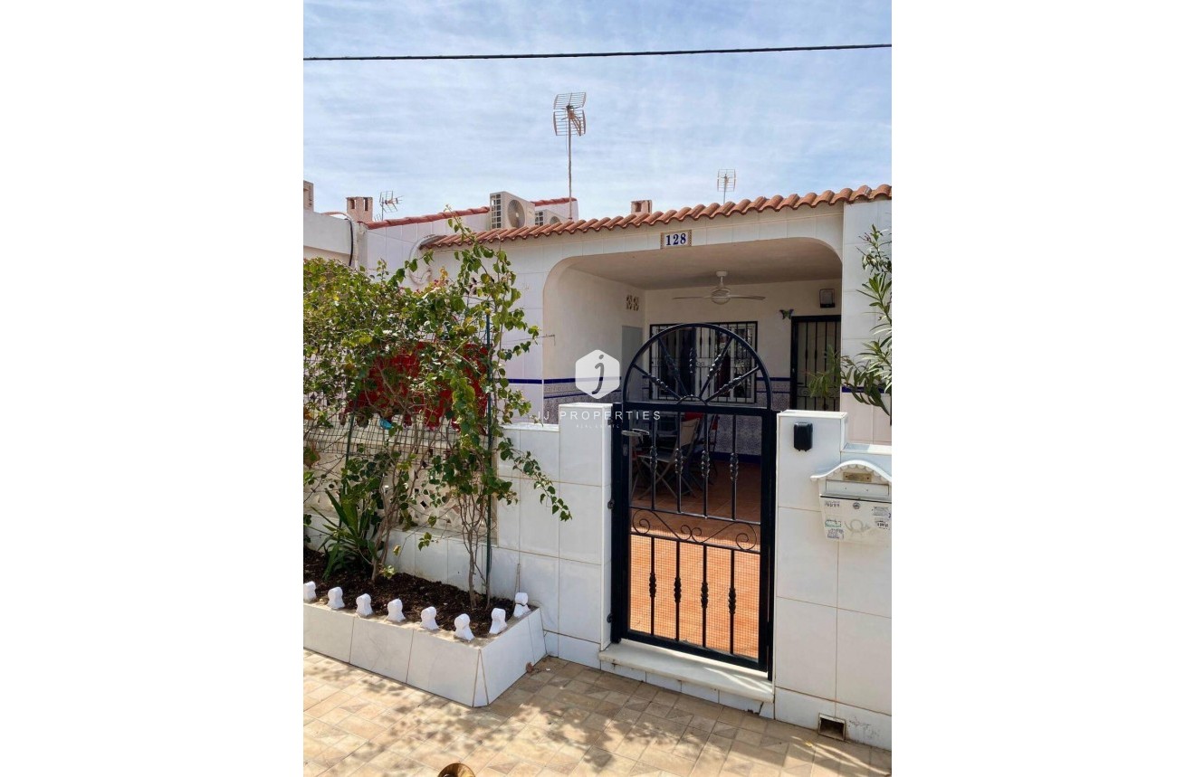 Z drugiej ręki - Szalet -
Torrevieja - La Siesta - El Salado - Torreta