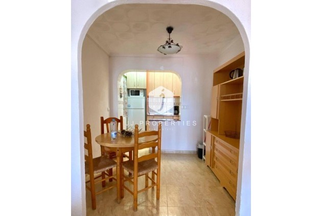 Z drugiej ręki - Szalet -
Torrevieja - La Siesta - El Salado - Torreta